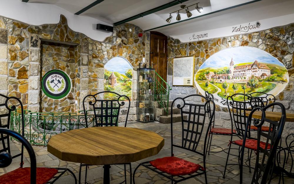 Dom Zdrojowy Hotel Swieradow-Zdroj Luaran gambar